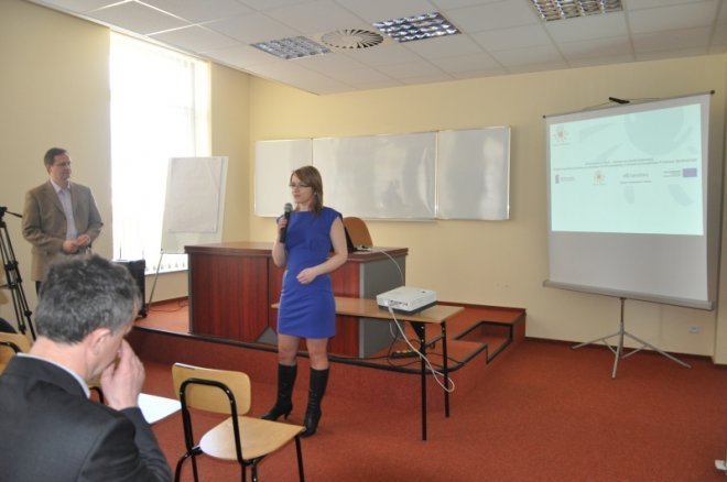 Uczyli o wolonariacie w ostrołęckim WSAP [2.IV.2012] - zdjęcie #12 - eOstroleka.pl