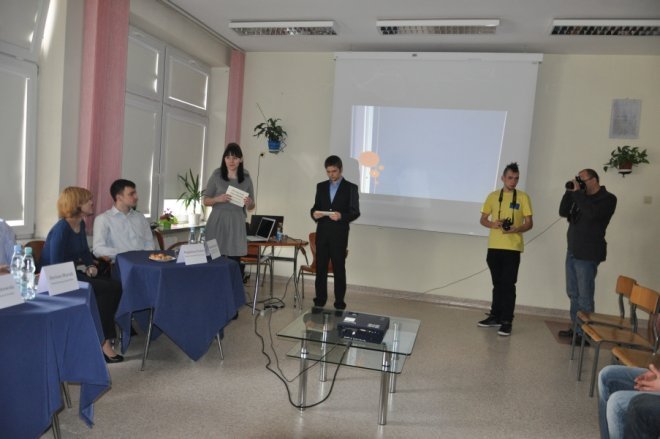 Uczniowie debatowali z samorządowcami: Poruszono trudne tematy [4.IV.2012] - zdjęcie #4 - eOstroleka.pl