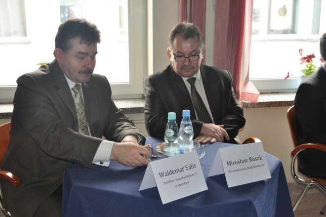 Uczniowie debatowali z samorządowcami: Poruszono trudne tematy [4.IV.2012] - zdjęcie #7 - eOstroleka.pl