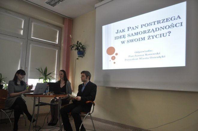 Uczniowie debatowali z samorządowcami: Poruszono trudne tematy [4.IV.2012] - zdjęcie #15 - eOstroleka.pl