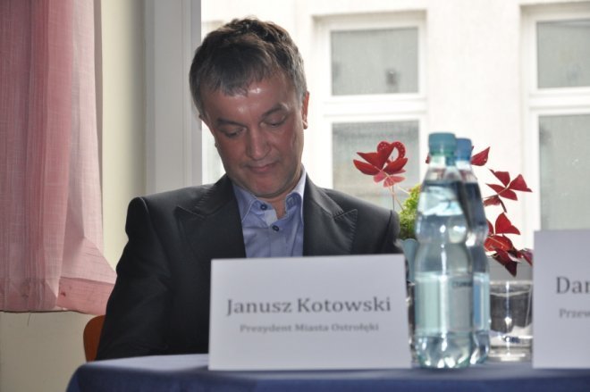Uczniowie debatowali z samorządowcami: Poruszono trudne tematy [4.IV.2012] - zdjęcie #22 - eOstroleka.pl
