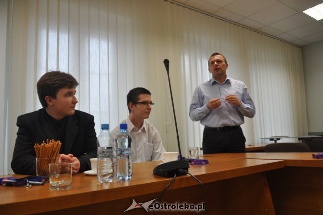 Licealiści spotkali się z przewodniczącym Rady Miasta [4.IV.2012] - zdjęcie #18 - eOstroleka.pl