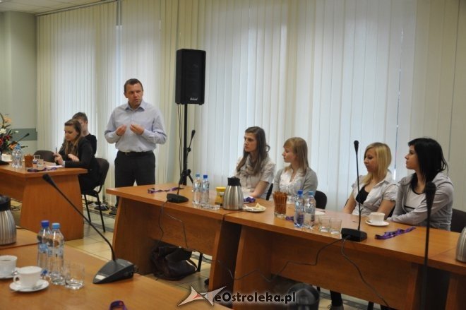 Licealiści spotkali się z przewodniczącym Rady Miasta [4.IV.2012] - zdjęcie #12 - eOstroleka.pl
