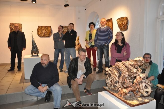 Galeria Ostrołęka: Wernisaż wystawy rzeźb Kazimierza Kalkowskiego [6.IV.2012] - zdjęcie #16 - eOstroleka.pl