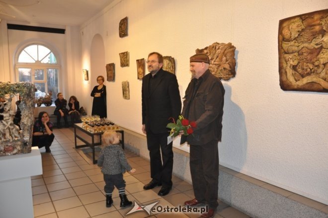 Galeria Ostrołęka: Wernisaż wystawy rzeźb Kazimierza Kalkowskiego [6.IV.2012] - zdjęcie #15 - eOstroleka.pl