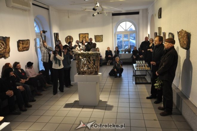 Galeria Ostrołęka: Wernisaż wystawy rzeźb Kazimierza Kalkowskiego [6.IV.2012] - zdjęcie #9 - eOstroleka.pl