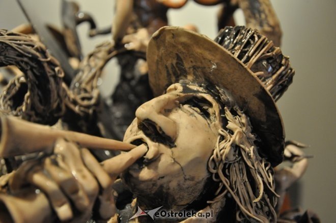 Galeria Ostrołęka: Wernisaż wystawy rzeźb Kazimierza Kalkowskiego [6.IV.2012] - zdjęcie #2 - eOstroleka.pl