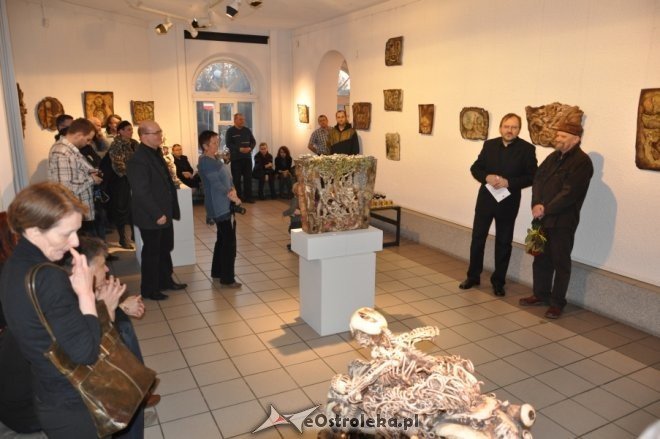 Galeria Ostrołęka: Wernisaż wystawy rzeźb Kazimierza Kalkowskiego [6.IV.2012] - zdjęcie #41 - eOstroleka.pl