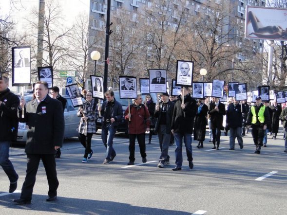 Obchody drugiej rocznicy katastrofy smoleńskiej - zdjęcie #28 - eOstroleka.pl