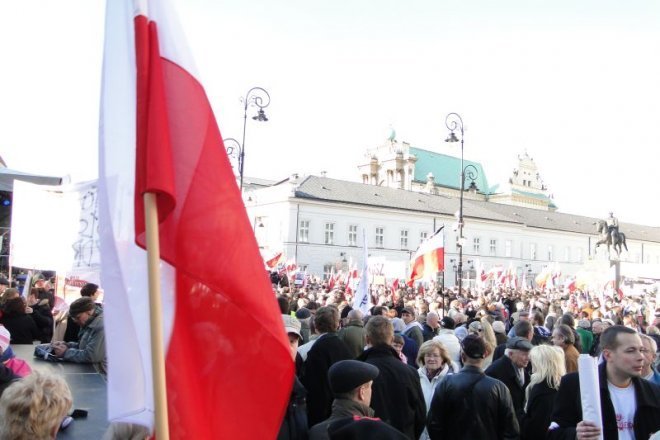 Obchody drugiej rocznicy katastrofy smoleńskiej - zdjęcie #12 - eOstroleka.pl