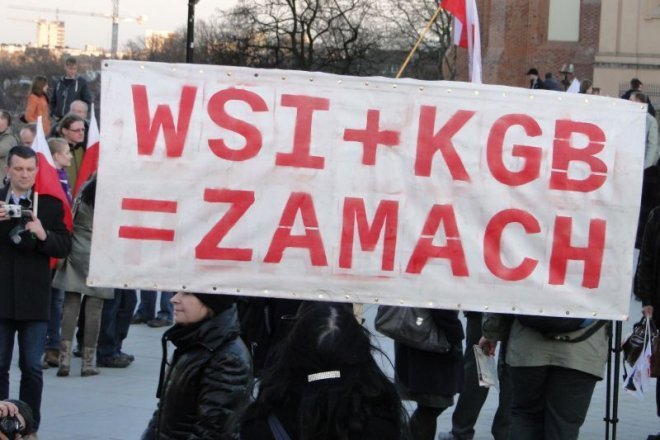 Obchody drugiej rocznicy katastrofy smoleńskiej - zdjęcie #15 - eOstroleka.pl