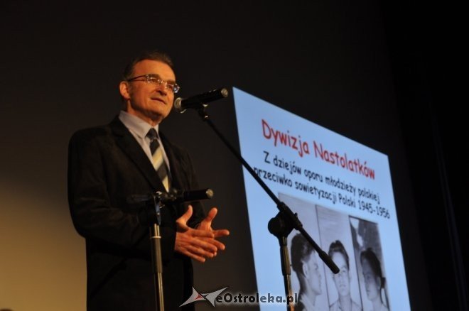 O Dywizji nastolatków w Ostrołęckim Centrum Kultury [16.IV.2012] - zdjęcie #1 - eOstroleka.pl