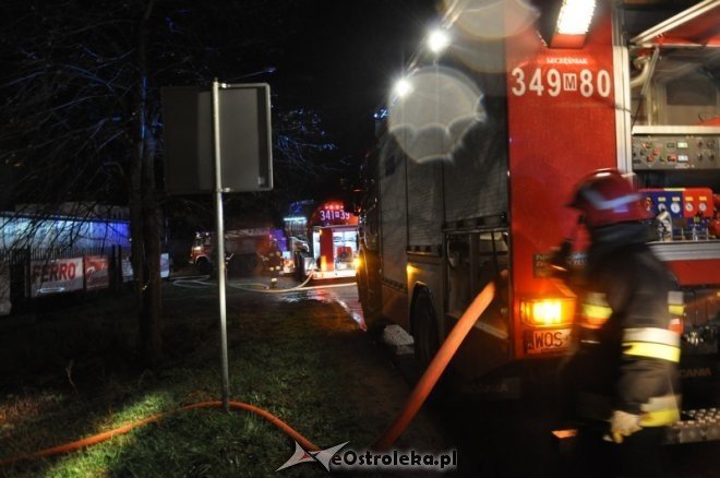 Pożar hurtowni Energas w Ostrołęce [16.IV.2012] - zdjęcie #2 - eOstroleka.pl