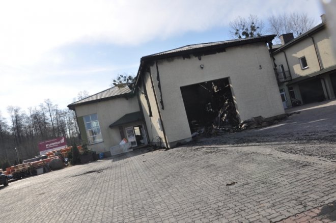Pożar hurtowni Energas w Ostrołęce [16.IV.2012] - zdjęcie #6 - eOstroleka.pl
