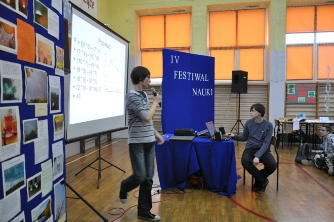 IV Festiwal Nauki w II LO [19.IV.2012] - zdjęcie #1 - eOstroleka.pl