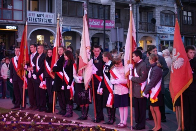 Odsłonięcie pomnika ku czci ofiar komunizmu - zdjęcie #97 - eOstroleka.pl