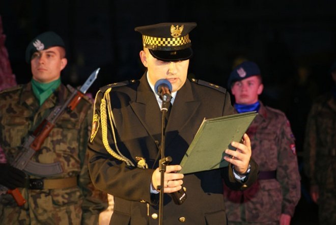 Odsłonięcie pomnika ku czci ofiar komunizmu - zdjęcie #92 - eOstroleka.pl