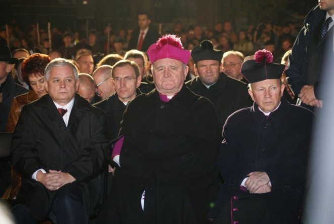Odsłonięcie pomnika ku czci ofiar komunizmu - zdjęcie #38 - eOstroleka.pl