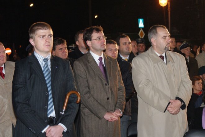 Odsłonięcie pomnika ku czci ofiar komunizmu - zdjęcie #54 - eOstroleka.pl