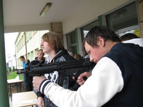 Dzień otwarty w Gimnazjum nr 4 [20.IV.2012]  - zdjęcie #6 - eOstroleka.pl