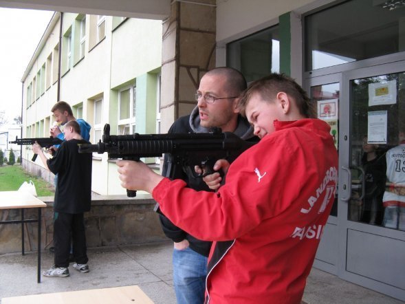 Dzień otwarty w Gimnazjum nr 4 [20.IV.2012]  - zdjęcie #5 - eOstroleka.pl