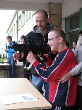 Dzień otwarty w Gimnazjum nr 4 [20.IV.2012]  - zdjęcie #4 - eOstroleka.pl