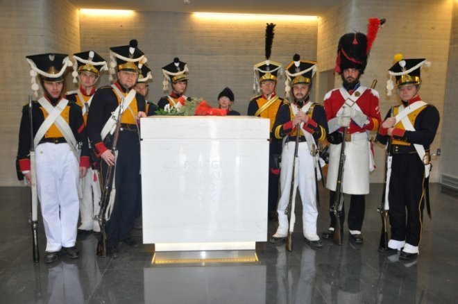 Szczątki prawie 100 żołnierzy spoczęły w ostrołęckim mauzoleum [20.IV.2012] - zdjęcie #20 - eOstroleka.pl