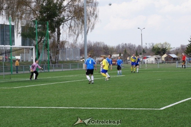 Liga Okręgowa: Korona HiD Ostrołęka - KS CK Troszyn 3:0 [21.04.2012] - zdjęcie #15 - eOstroleka.pl