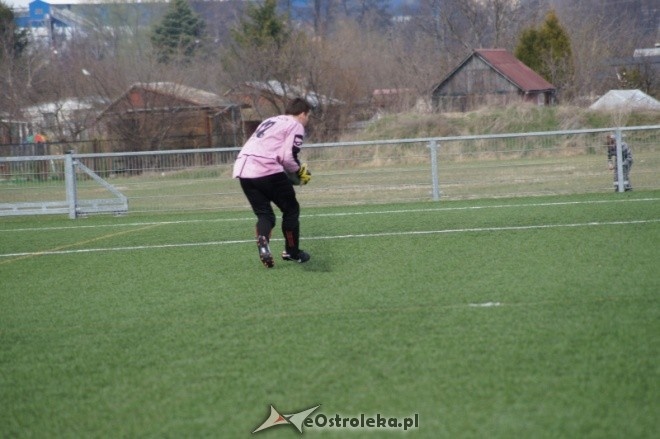 Liga Okręgowa: Korona HiD Ostrołęka - KS CK Troszyn 3:0 [21.04.2012] - zdjęcie #13 - eOstroleka.pl