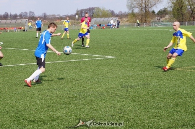 Liga Okręgowa: Korona HiD Ostrołęka - KS CK Troszyn 3:0 [21.04.2012] - zdjęcie #1 - eOstroleka.pl