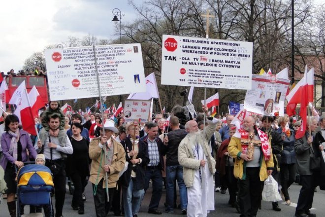 II Ogólnopolski Marsz w Obronie TV Trwam i Wolności Słowa  - zdjęcie #37 - eOstroleka.pl
