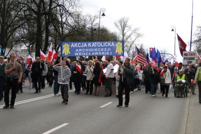II Ogólnopolski Marsz w Obronie TV Trwam i Wolności Słowa  - zdjęcie #30 - eOstroleka.pl