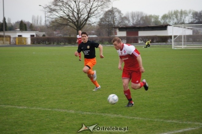 III liga: Narew Ostrołęka - Hutnik Warszawa 0:0 [21.04.2012] - zdjęcie #18 - eOstroleka.pl