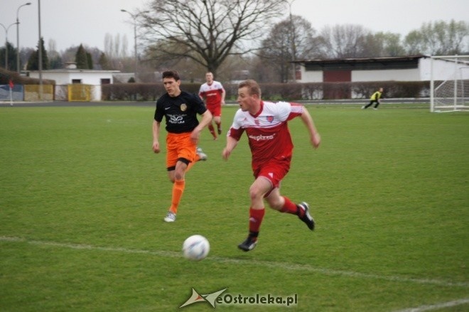 III liga: Narew Ostrołęka - Hutnik Warszawa 0:0 [21.04.2012] - zdjęcie #17 - eOstroleka.pl