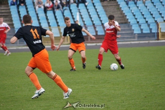 III liga: Narew Ostrołęka - Hutnik Warszawa 0:0 [21.04.2012] - zdjęcie #14 - eOstroleka.pl