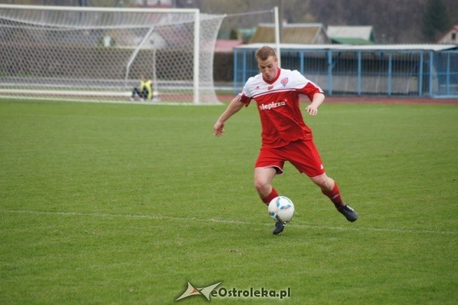 III liga: Narew Ostrołęka - Hutnik Warszawa 0:0 [21.04.2012] - zdjęcie #9 - eOstroleka.pl