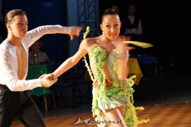 IX Ogólnopolski Turniej Tańca Towarzyskiego o Puchar Prezydenta Miasta Ostrołęki [21.04.2012] - zdjęcie #39 - eOstroleka.pl