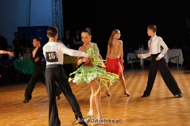IX Ogólnopolski Turniej Tańca Towarzyskiego o Puchar Prezydenta Miasta Ostrołęki [21.04.2012] - zdjęcie #38 - eOstroleka.pl