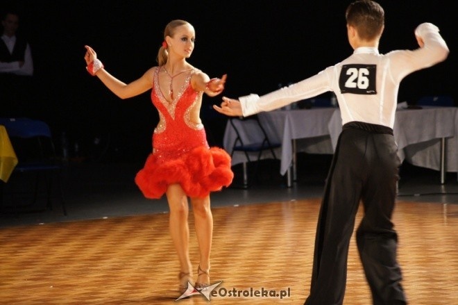 IX Ogólnopolski Turniej Tańca Towarzyskiego o Puchar Prezydenta Miasta Ostrołęki [21.04.2012] - zdjęcie #36 - eOstroleka.pl