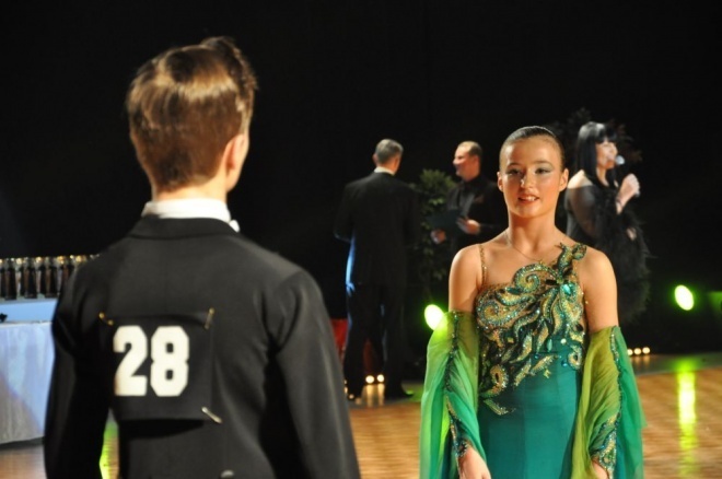 IX Ogólnopolski Turniej Tańca Towarzyskiego o Puchar Prezydenta Miasta Ostrołęki [21.04.2012] - zdjęcie #32 - eOstroleka.pl