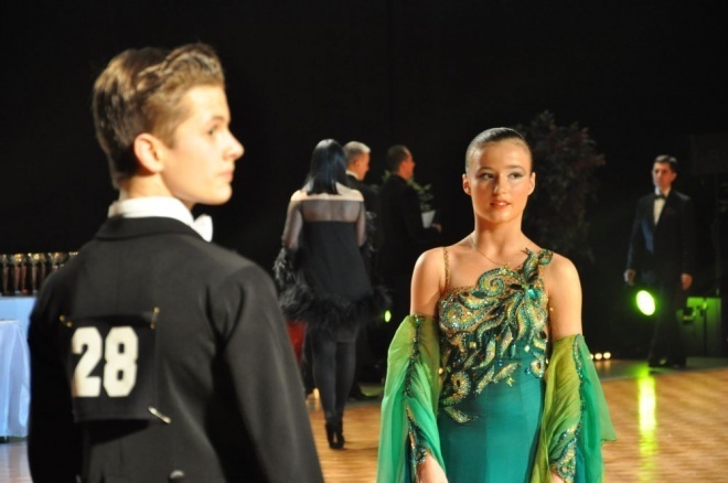 IX Ogólnopolski Turniej Tańca Towarzyskiego o Puchar Prezydenta Miasta Ostrołęki [21.04.2012] - zdjęcie #31 - eOstroleka.pl