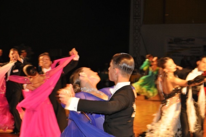 IX Ogólnopolski Turniej Tańca Towarzyskiego o Puchar Prezydenta Miasta Ostrołęki [21.04.2012] - zdjęcie #29 - eOstroleka.pl