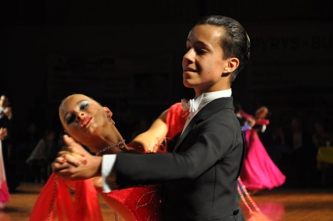 IX Ogólnopolski Turniej Tańca Towarzyskiego o Puchar Prezydenta Miasta Ostrołęki [21.04.2012] - zdjęcie #24 - eOstroleka.pl