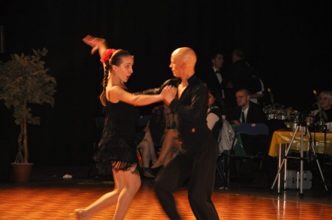 IX Ogólnopolski Turniej Tańca Towarzyskiego o Puchar Prezydenta Miasta Ostrołęki [21.04.2012] - zdjęcie #6 - eOstroleka.pl