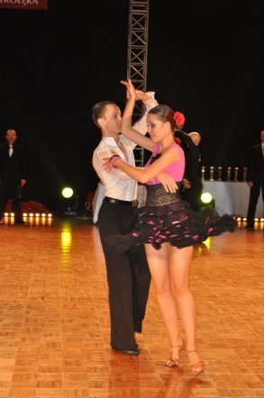 IX Ogólnopolski Turniej Tańca Towarzyskiego o Puchar Prezydenta Miasta Ostrołęki [21.04.2012] - zdjęcie #5 - eOstroleka.pl