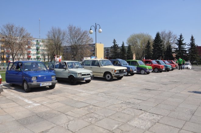Zlot Maluchem przez Kurpie [21.IV.2012] - zdjęcie #2 - eOstroleka.pl