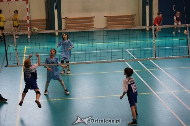 Turniej Minisiatkówki Kinder + Sport [22.04.2012] - zdjęcie #48 - eOstroleka.pl