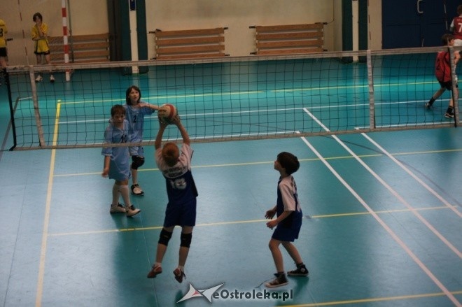 Turniej Minisiatkówki Kinder + Sport [22.04.2012] - zdjęcie #47 - eOstroleka.pl