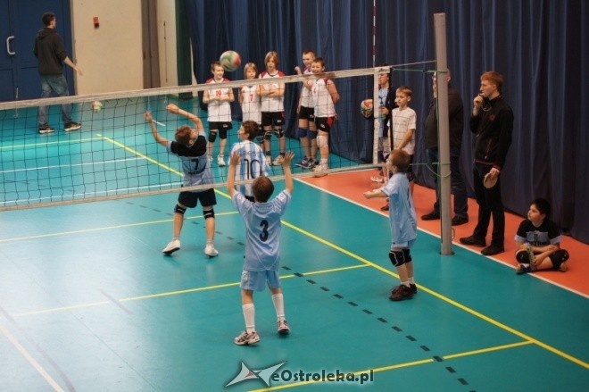 Turniej Minisiatkówki Kinder + Sport [22.04.2012] - zdjęcie #40 - eOstroleka.pl