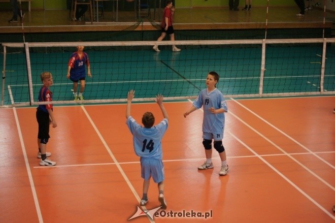 Turniej Minisiatkówki Kinder + Sport [22.04.2012] - zdjęcie #34 - eOstroleka.pl